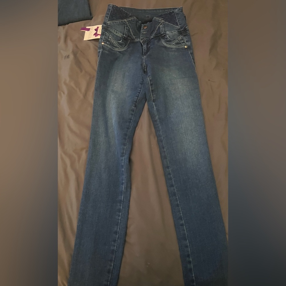 nicolette jeans, size us 3, colombian 8, dark blue, very good quality,never worn